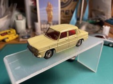 dinky toys renault 8