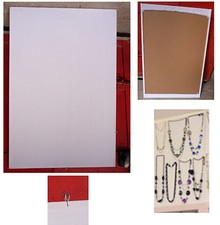 tableau d'affichage présentoir bijoux collier liège tissu blanc 60 x90 cm vertic