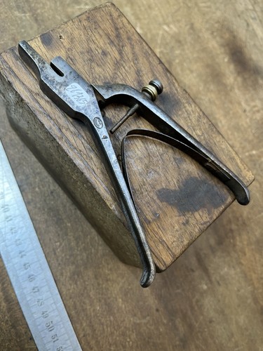 Pince avoyer outils anciens - pince,