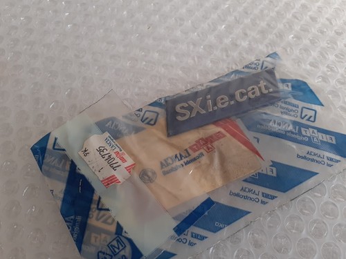 Emblème cat pour - sx, i.e.