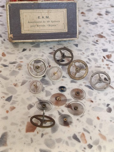 Boîte ancienne m - boîte, e.a.m
