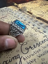 Bague spéciale fabriquée par