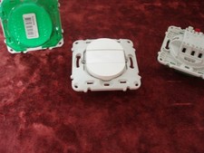 Interrupteur poussoir avec porte étiquette Schneider electric ovalis Neuf