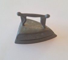 OLD SMALL IRON TOY ALUMINUM DOLL DINETTE