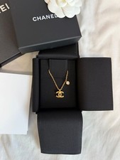 Collier pendentif CHANEL doré