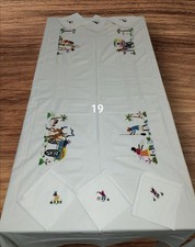 Nappe Blanche Brodée main Artisanat Madagascar Motif Personnages Rf19 Soaboutik