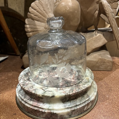 Ancienne cloche fromage en - cloche, a