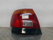 Feu arriere principal gauche