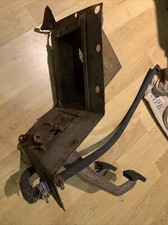 Triumph TR3a Pedal Box RHD used Rusty