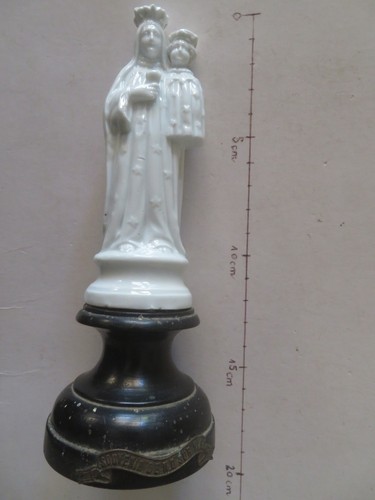 Ancienne vierge enfant - ancienne, à