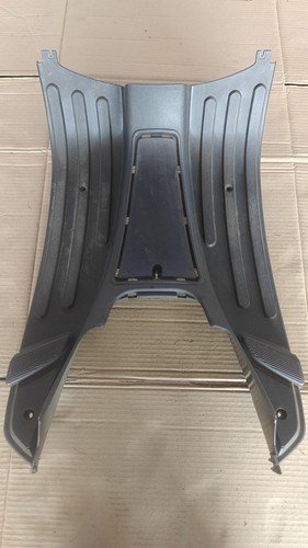 Marche pieds gris - , piaggio