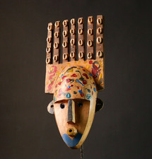 Masque tribal africain peigne