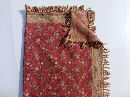 Tapis table ancien - table, ancien.