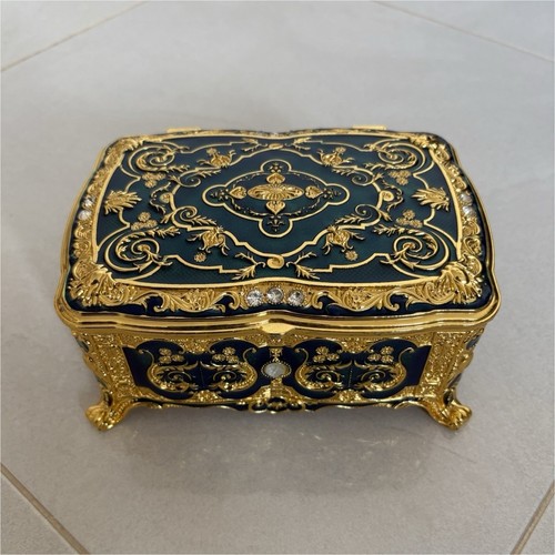 Boîte bijoux style - à,