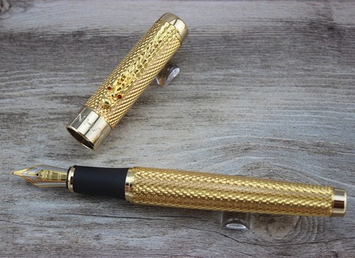 Superbe stylo plume - superbe, ciselé