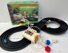 Circuit de vitesse avec Formule 1 - VULLIERME (licence Tomy) 1970s - Correct