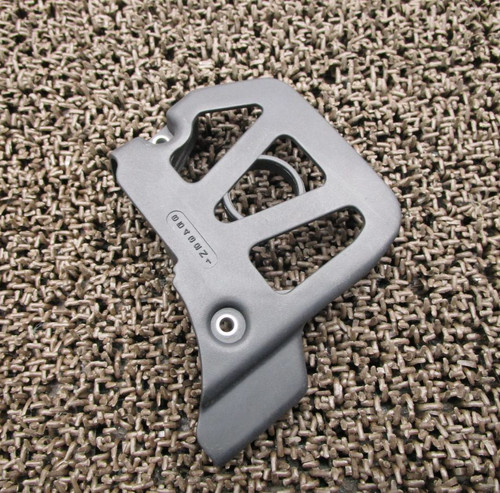 Cache pignon moteur avant oem - cache,