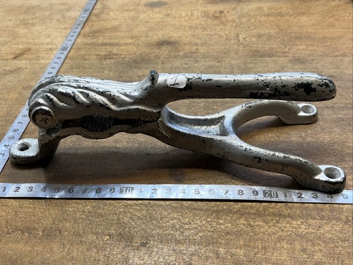 Old tool plug - ,