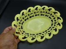BEAUTIFUL VINTAGE 1960'S PLASTIC YELLOW DECOR FORMICA KITCHEN BREAD BASKET
