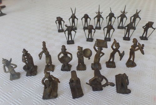 Figurines anciennes art - 24,