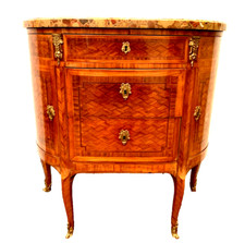 Commode en demi lune de style