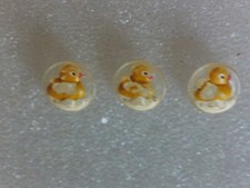 3 anciens boutons vintage