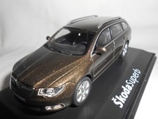 SKODA SUPERB COMBI 1/43ème