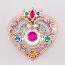 Bandai Sailor Moon Miracle Shiny Series Cosmic Heart Compact