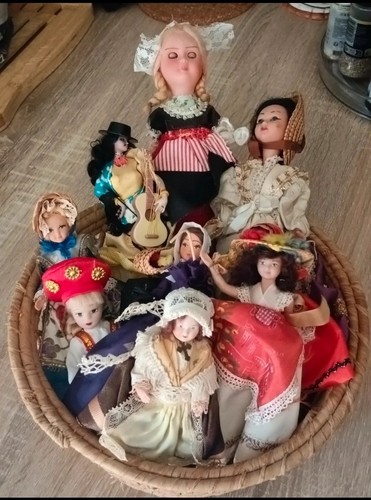 Lot poupées - poupées,