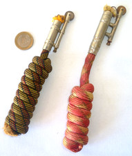 2 ANCIENS BRIQUETS À AMADOU