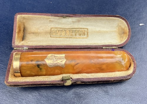 Ancien fume cigarette smoke - fume,