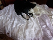 lot de  fond de robe   taille