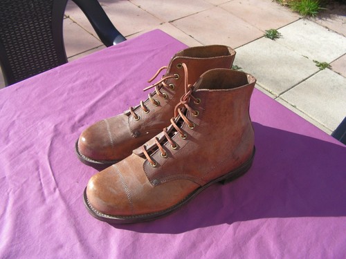 Paire brodequins - de,