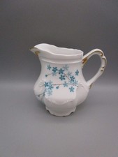 Pichet a lait ancien en