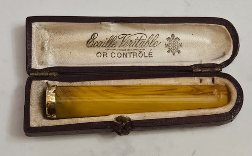 Ancien fume cigarette - cigarette, en