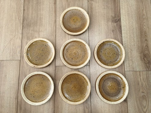 Série assiettes à - de, 7
