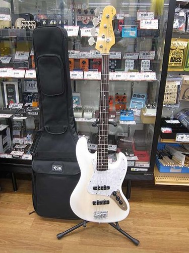 Guitare basse électrique
