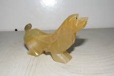 sculpture de chien (basset