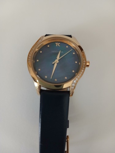 Montre bleue quartz - , marque