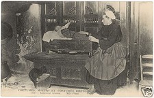 CPA INTERIEUR BRETON - LIT