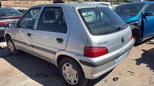 pare-choc arrière PEUGEOT 106