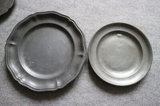 ancienne assiette et un plat