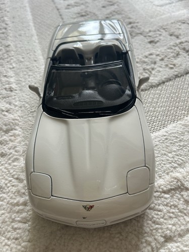 Bburago chevrolet corvette - chevrolet, c5