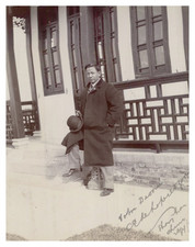 Chine, Homme en costume