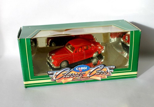 Voiture miniature jaguar - miniature,