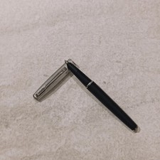 STYLO PLUME WATERMAN  noir et