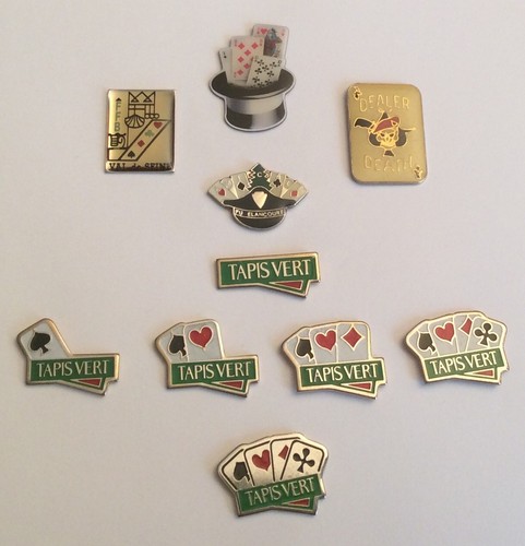 Lot pin cartes cards - 10, pin's