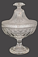 Jolie coupe en cristal avec