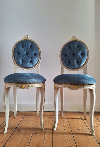 Paire chaises médaillon - de,