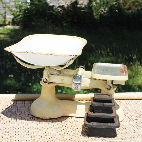 Ancienne balance cuisine - ancienne,